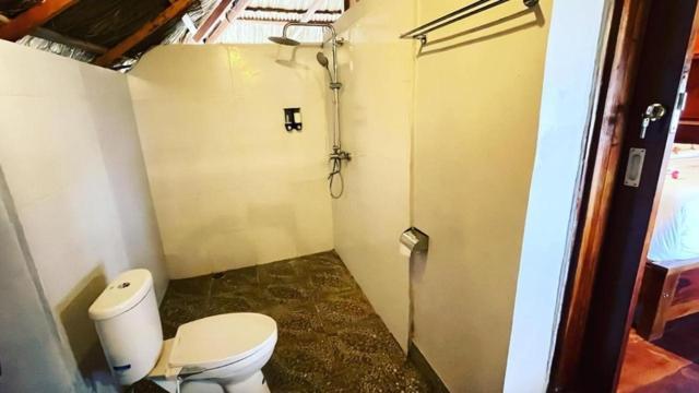 Three Queen Villa And Homestay Уайкабубак Екстериор снимка