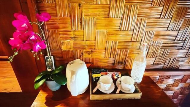 Three Queen Villa And Homestay Уайкабубак Екстериор снимка