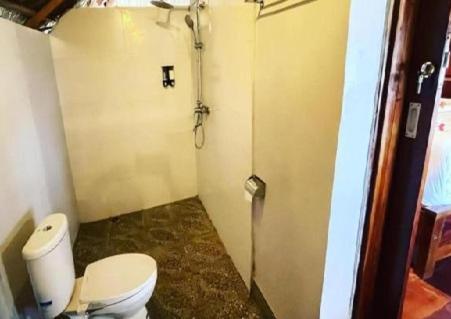 Three Queen Villa And Homestay Уайкабубак Екстериор снимка