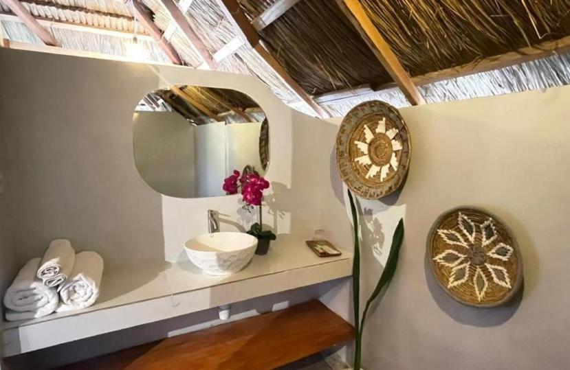 Three Queen Villa And Homestay Уайкабубак Екстериор снимка
